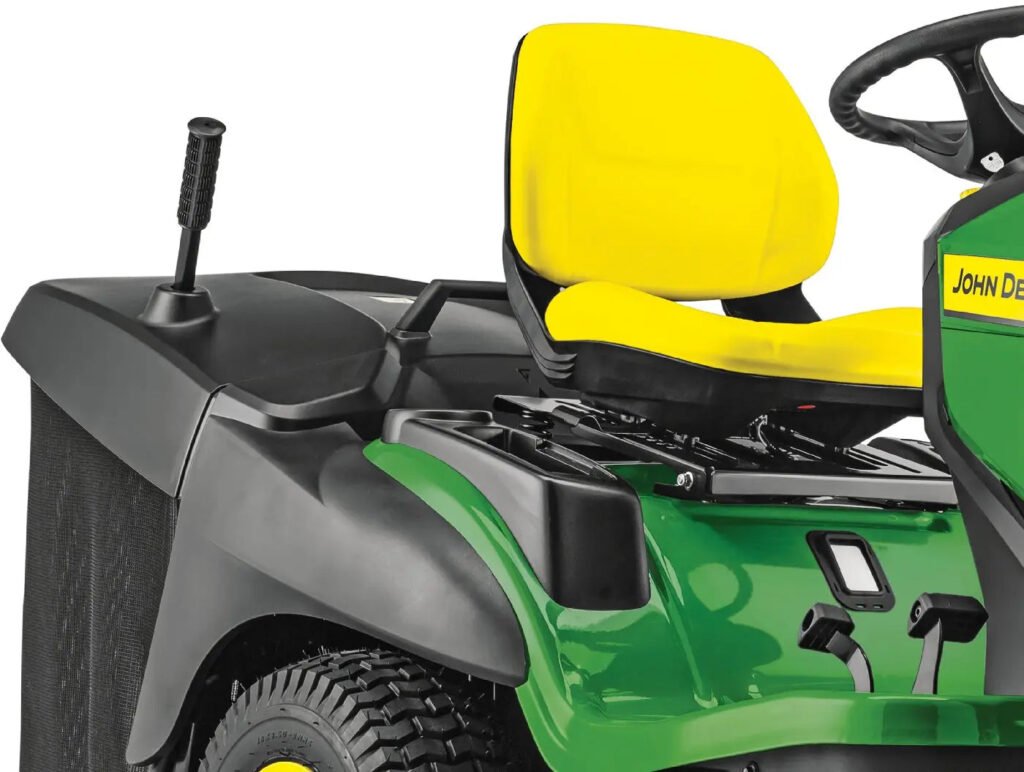 John Deere X167R Rasentraktor 107 cm – 20 PS V-Twin, Hydrostat, 300 L Fangkorb John Deere