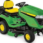 Rasentraktor 107 cm – 19,1 PS Kawasaki V-Twin, Hydrostat, Mulchkit, 300 L Fangkorb John Deere