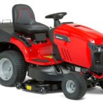 Benzin Rasentraktor 122 cm – 27 PS Briggs & Stratton V-Twin, 350 L Fangkorb, Hydrostat, Mulchkit inkl. Snapper