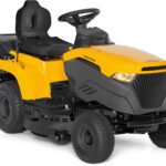 STIGA Rasentraktor Estate 384 M, 84 cm Schnittbreite, 414 cm³ Motor, Schaltgetriebe, inkl. Mulchkit & Anhängerkupplung Stiga